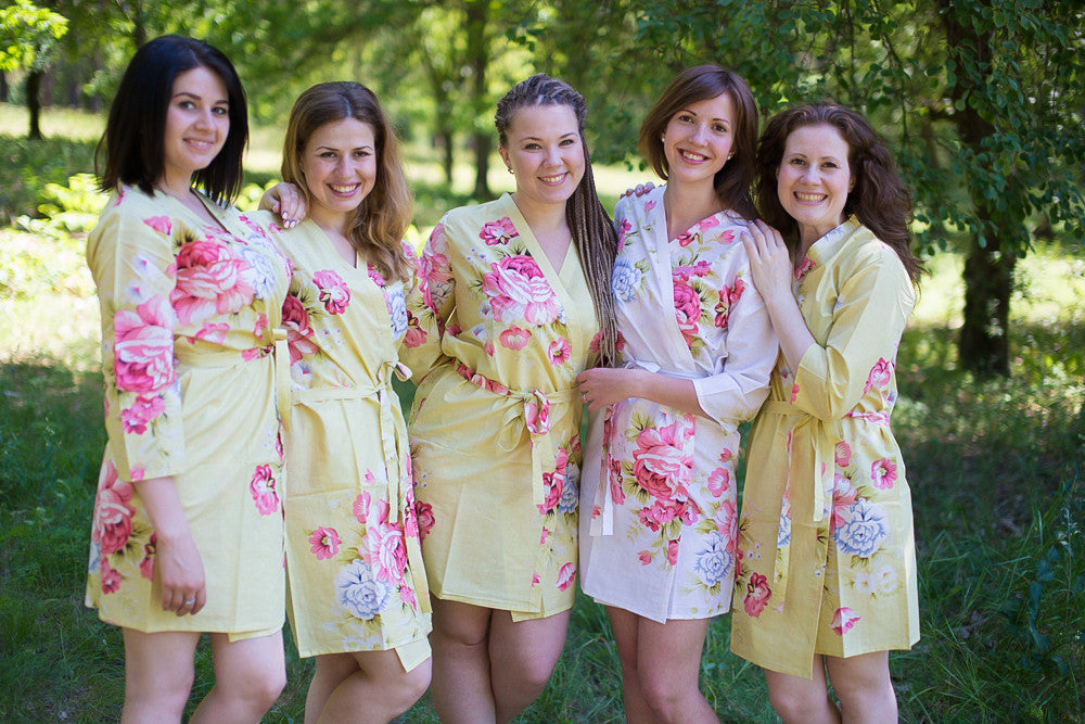 Light Yellow Cabbage Roses Robes for bridesmaids